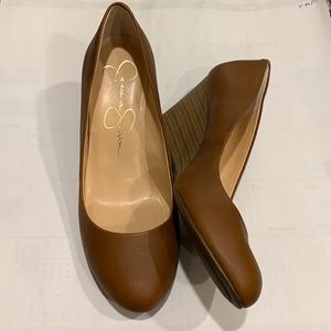 Jessica Simpson Sampson 8.5 M Platform Pump NIB